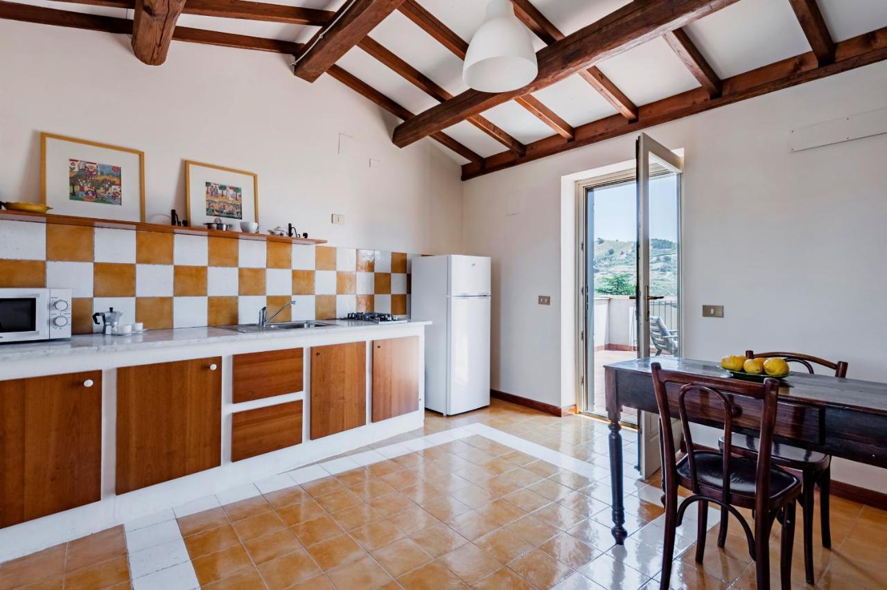 Gli Iris Apartments By Wonderful Italy Linguaglossa Luaran gambar