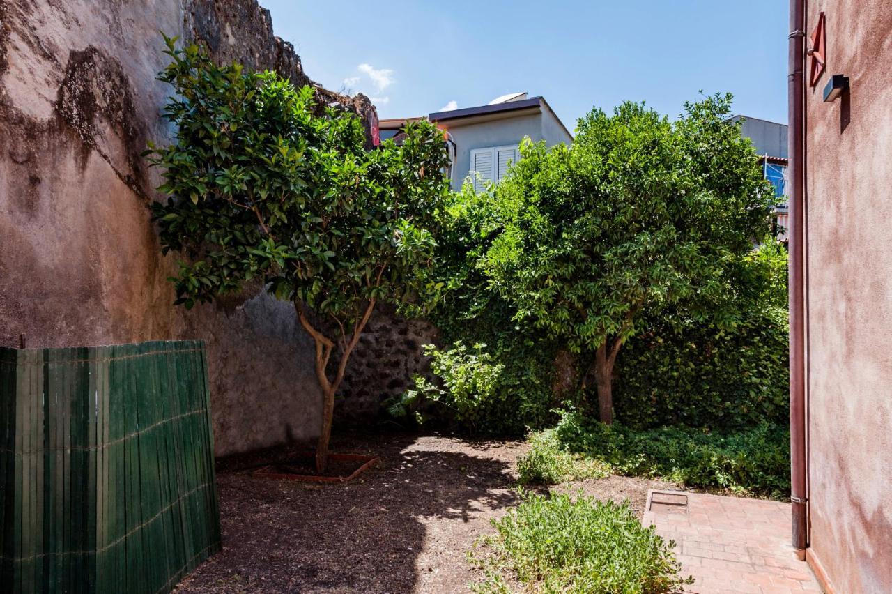 Gli Iris Apartments By Wonderful Italy Linguaglossa Luaran gambar