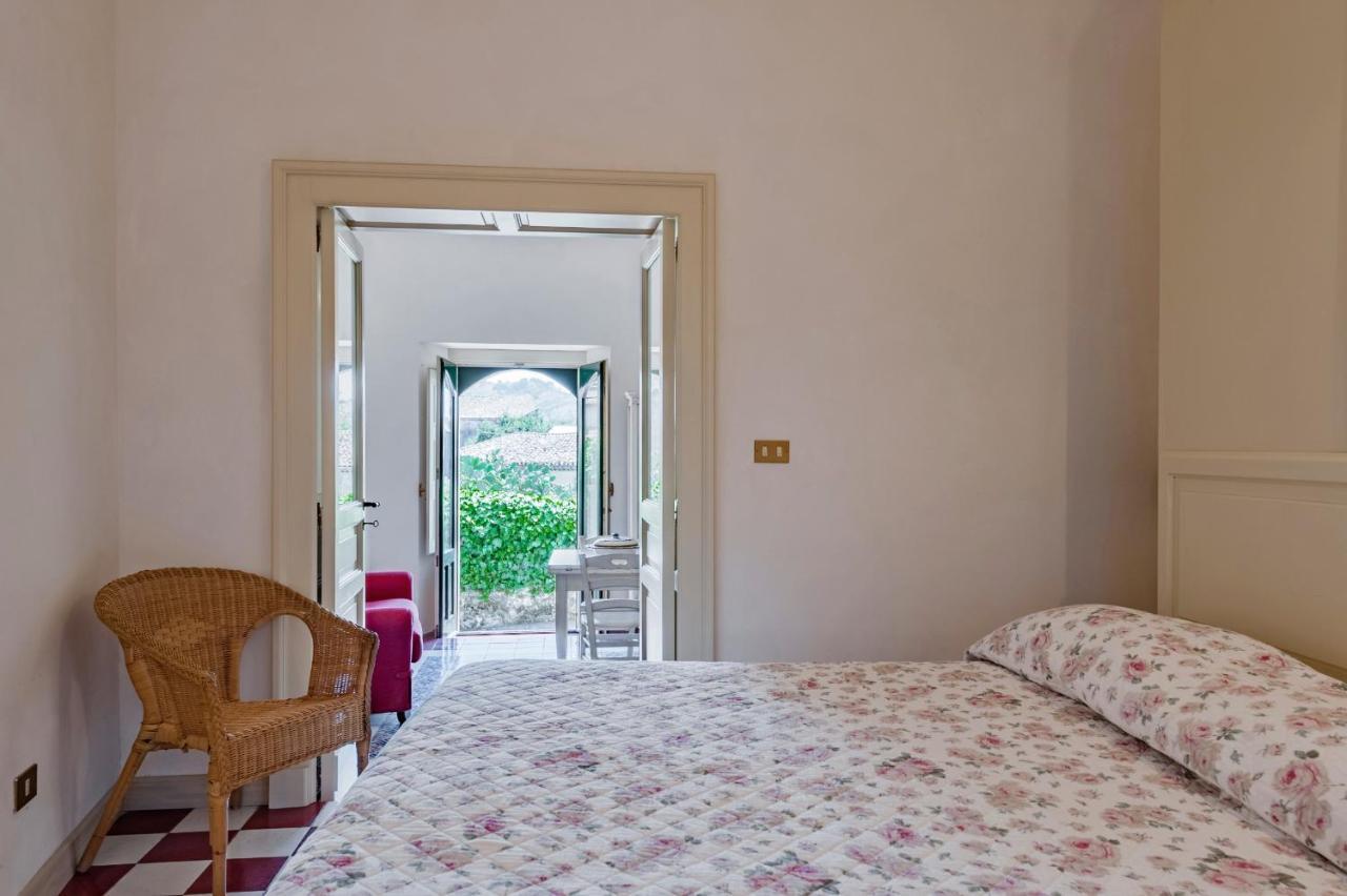 Gli Iris Apartments By Wonderful Italy Linguaglossa Luaran gambar