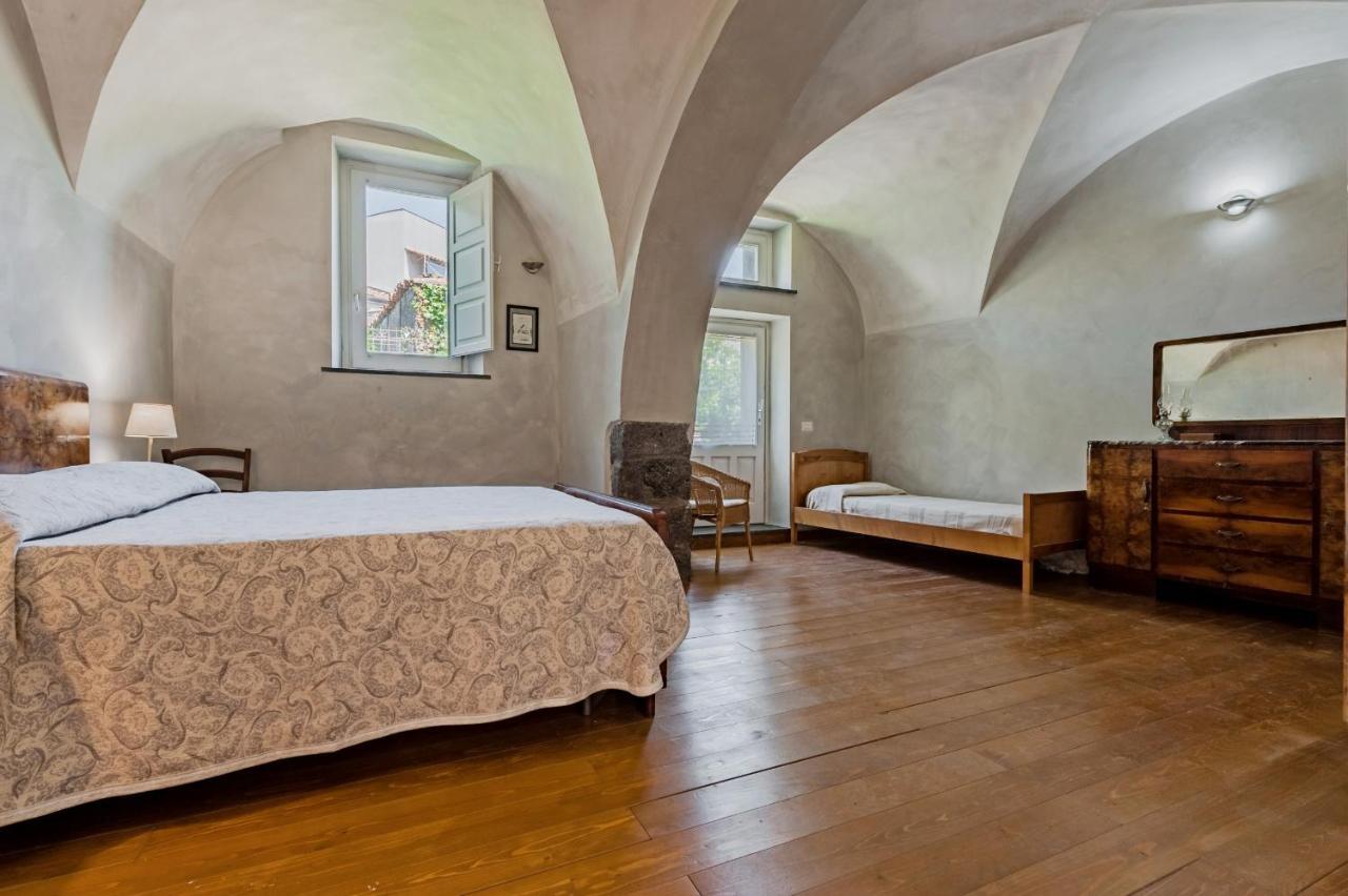 Gli Iris Apartments By Wonderful Italy Linguaglossa Luaran gambar